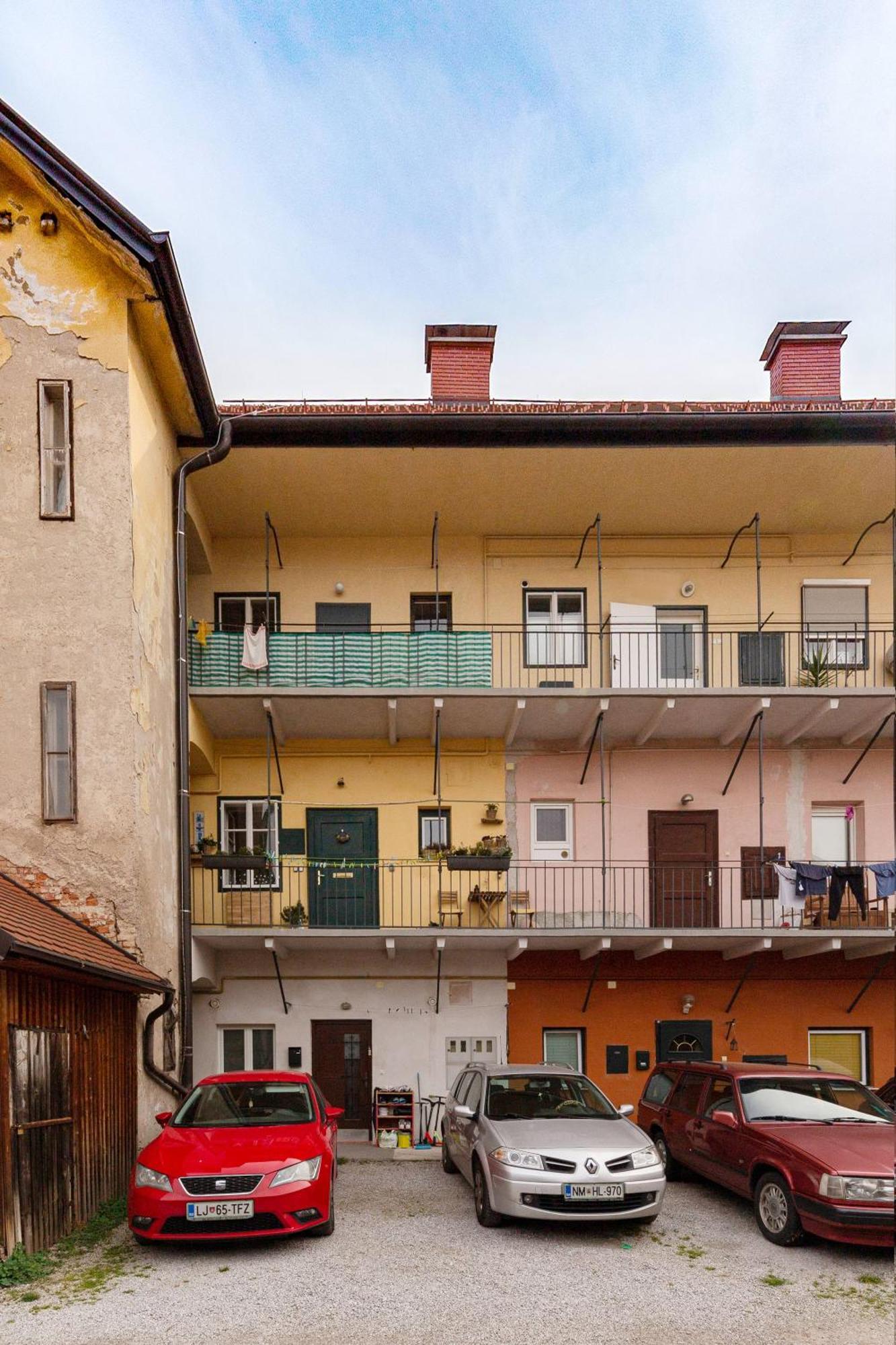 Historical Caserne Apartment Liubliana Exterior foto